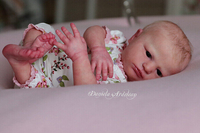 DAIsabelleAwake1