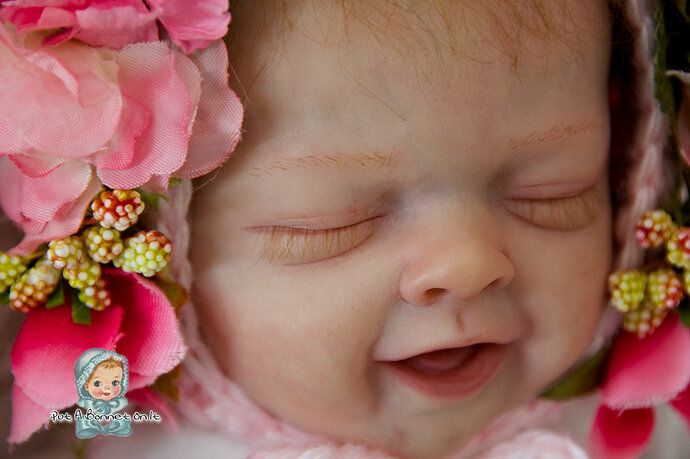 Salia-Close-up-
