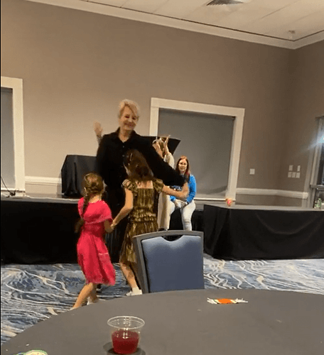 Dancing_Posada_3