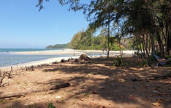 ao-yai-beach-koh-chang