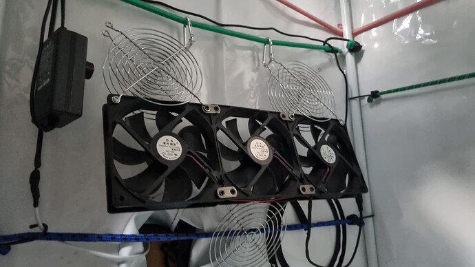 1000027580