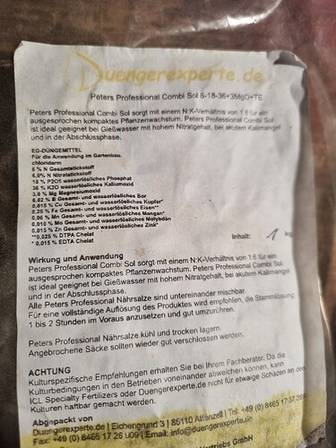 Ein Sack Dünger von Peters Professional Combi Sol mit der Nährstoffzusammensetzung 6-18-36+3MgO+TE.