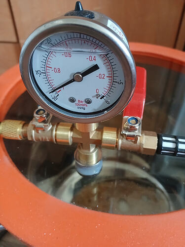 1000062593