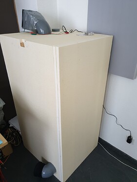 schrank zu