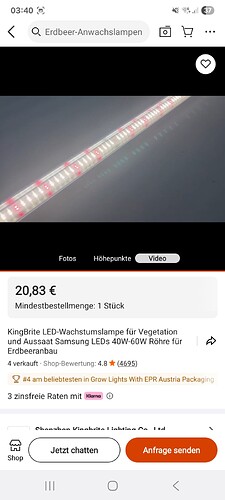 Eine LED-Wachstumslampe mit weißen und roten LEDs, die für die Vegetation und Aussaat von Pflanzen verwendet wird.