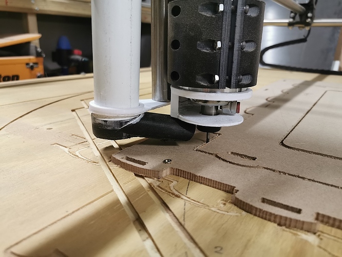 Dust extractor nozzle and bottom bracket withy diffuser Resize