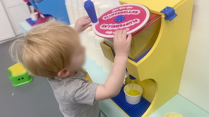 IMG_0930-Slime-Co-Dispenser-in-use-002_BLUR