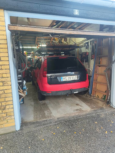 89203137-b2d8-4b3c-95f0-e89c6b44226e