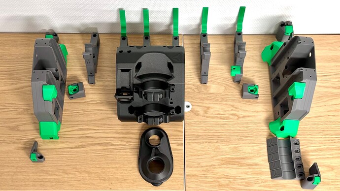 Printed parts, grey and green in PLA, Core and tool mount and hose in PET-CF