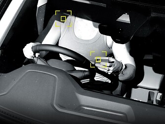 phone-seatbelt-cameras