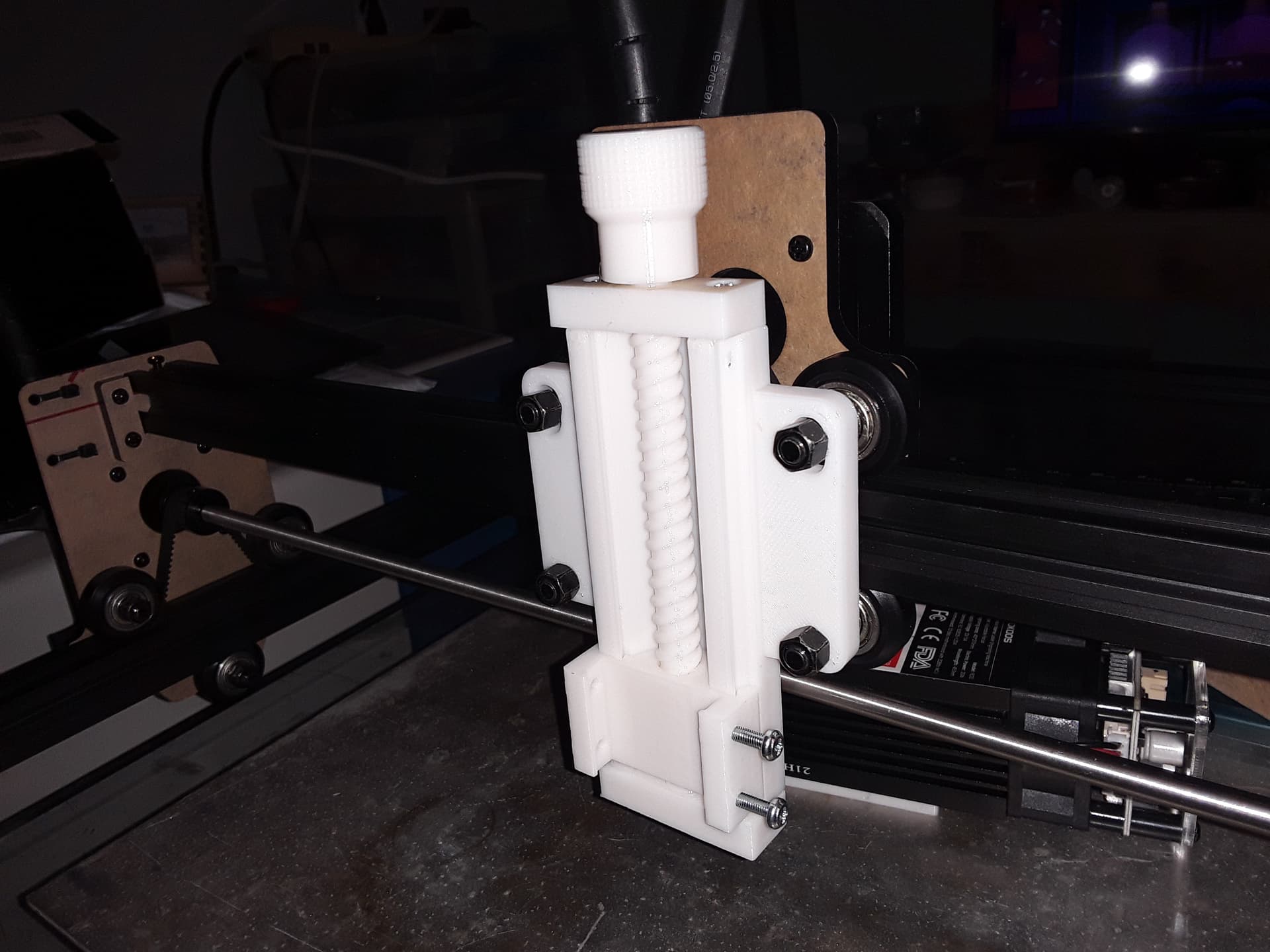 Manual Z-axis for cheap diode laser engravers and various laser