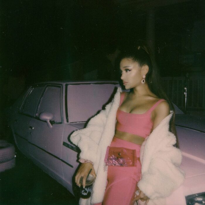 Ariana-Grande-Tits-Music-Video-7-Rings--1024x1024