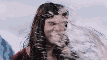 agua-na-cara-jogou-copo-de-agua